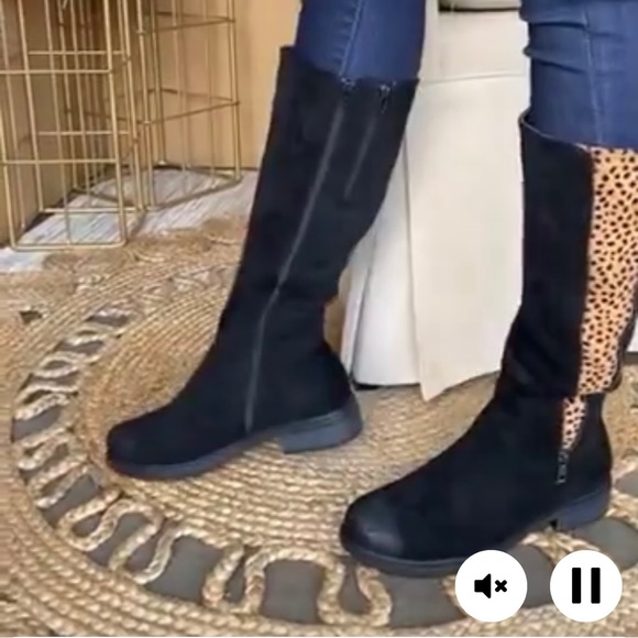 On the wild side boots - Picture 3 of 3